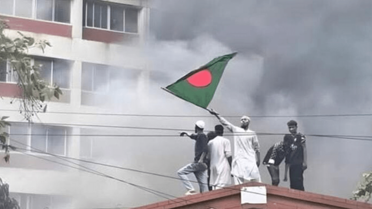 রাষ্ট্র বিনির্মাণ ও কিছু প্রশ্ন - আবু বকর জাকারিয়া (হাফিঃ) রাষ্ট্র বিনির্মাণ ও কিছু প্রশ্ন - আবু বকর জাকারিয়া (হাফিঃ)